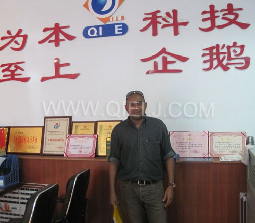 2011年7月25日，外國友人參觀考察我公司！明經(jīng)理等接待并陪同參觀！(圖1)