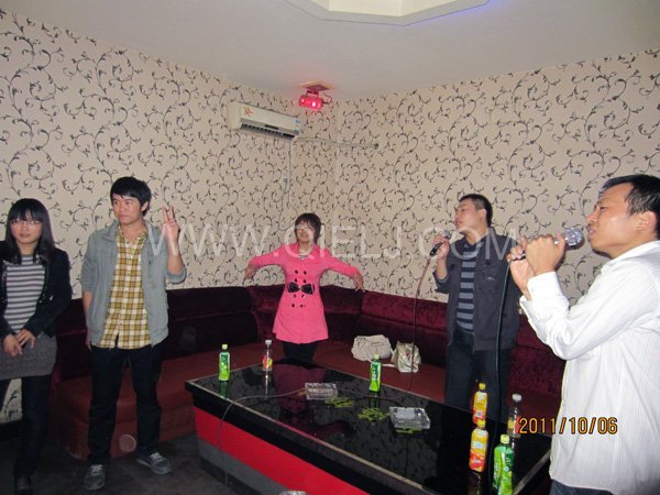 2011年10月，鄭州企鵝糧油機(jī)械有限公司--外貿(mào)部，十一國慶節(jié)團(tuán)體活動！(圖2)
