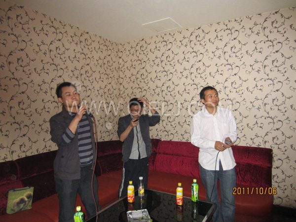 2011年10月，鄭州企鵝糧油機(jī)械有限公司--外貿(mào)部，十一國慶節(jié)團(tuán)體活動！(圖6)