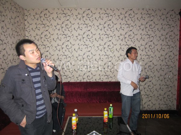 2011年10月，鄭州企鵝糧油機(jī)械有限公司--外貿(mào)部，十一國慶節(jié)團(tuán)體活動！(圖8)
