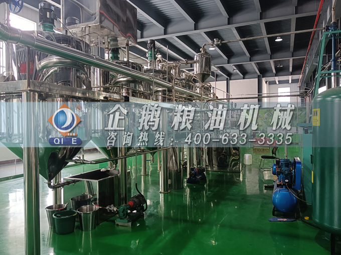 企鵝牌茶籽油雙螺桿榨油機(jī)，用心制造獲得客戶認(rèn)可(圖5)